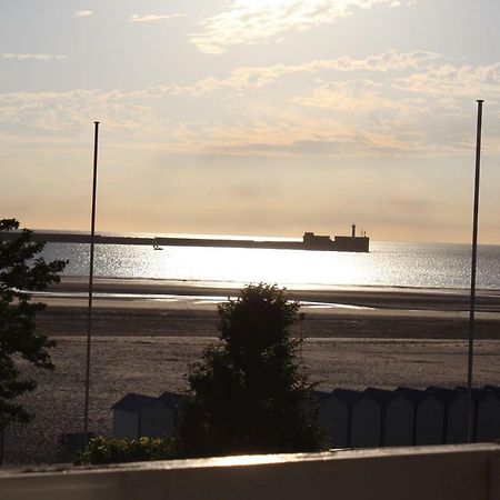 Le Bain De Mer Boulogne-sur-Mer Esterno foto